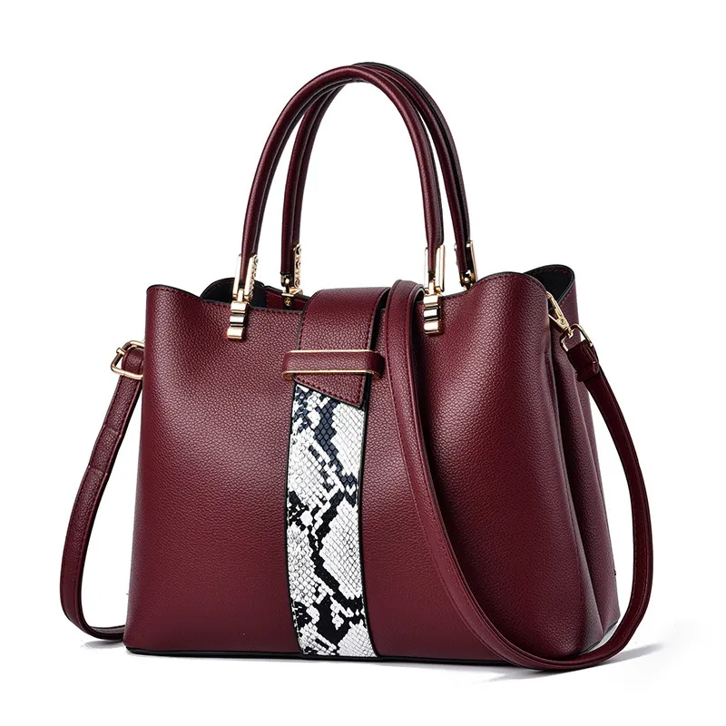 Square PU Shoulder Bag For Women With Single Shoulder Strap Stylish And Trendy Design Main image