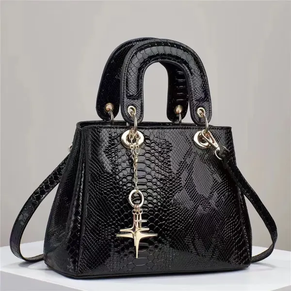 Large Square PU Streetwear Handbag With Crocodile Pattern And Zipper Closure, Stylish Motorcycle Bag For Women