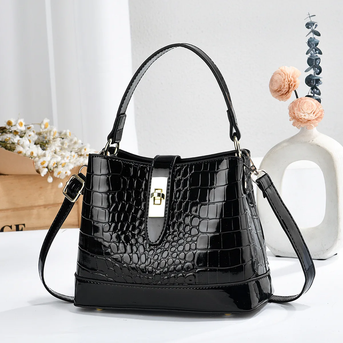 Ombre PU Leather Bucket Bag With Sewing Thread Detail, Single Shoulder Strap