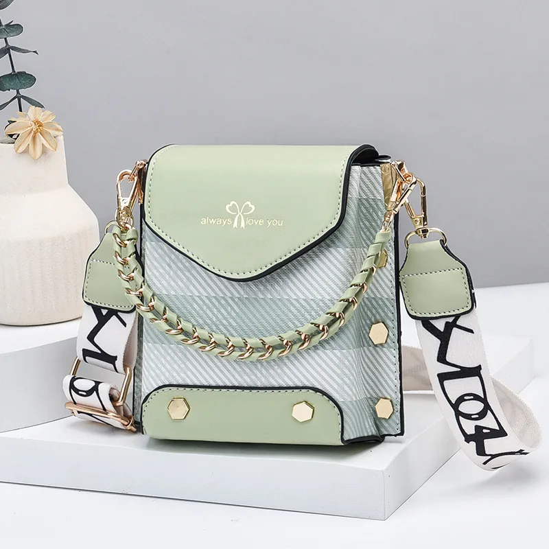 Color Block Small PU Leather Streetwear Crossbody Bag For Women With Zipper Buckle Closure