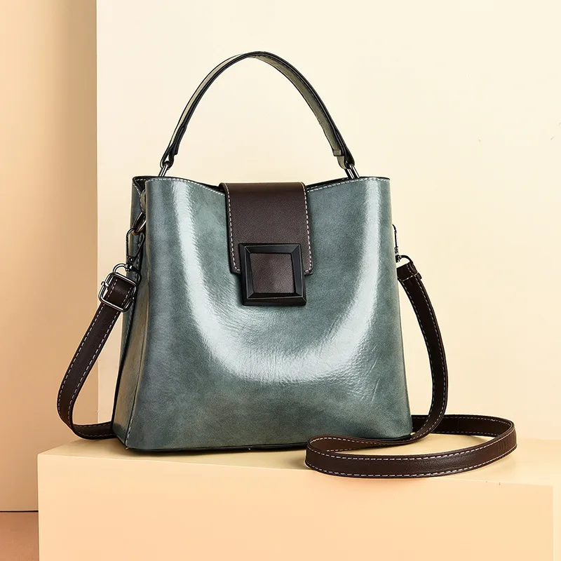 Solid Color Medium PU Leather Bucket Bag For Women With Clasp Buckle Closure, Basic Style Shoulder Bag