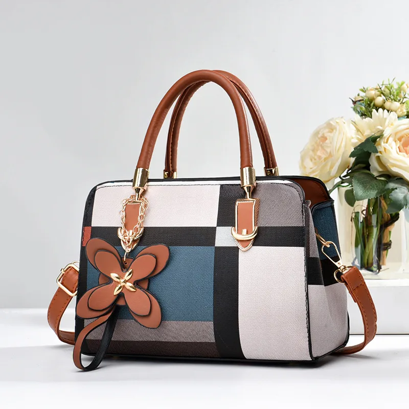 Classic Style Large Color Block PU Leather Women’s Box Bag With Zipper Closure
