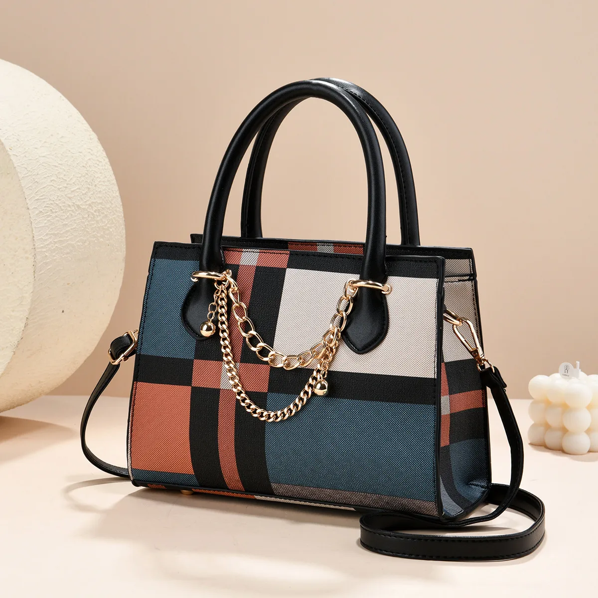 Women’s Plaid Square Handbag In PU Leather Featuring Chain Strap Main image