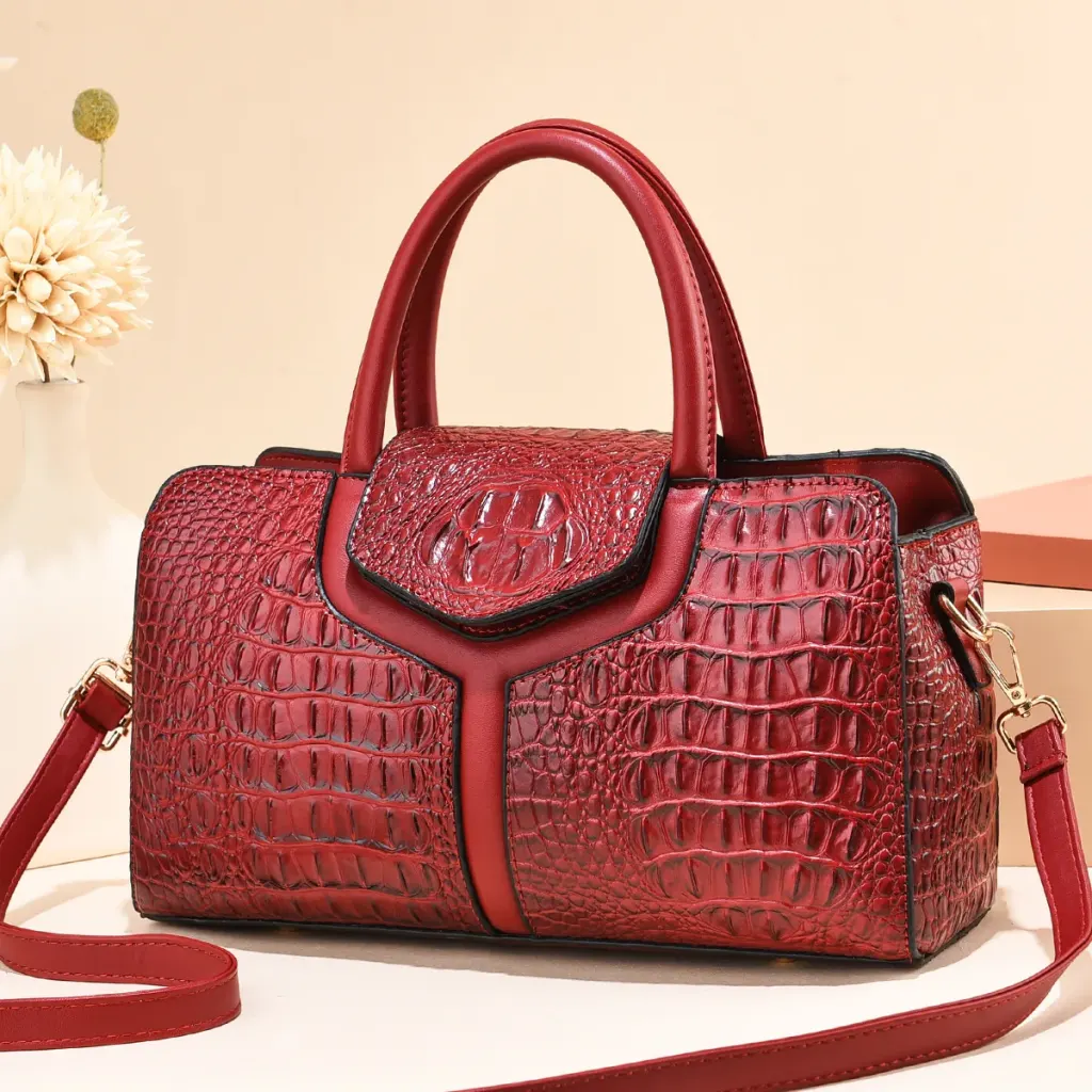 Vintage Style Crocodile PU Leather Women’s Crossbody Bag With Zipper Closure Featuring Sewing Thread Detail