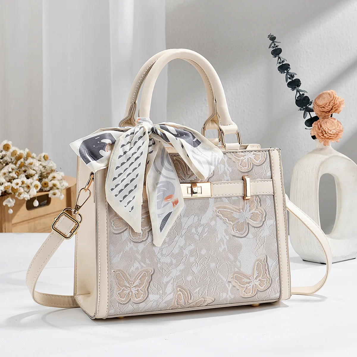 Women PU Leather Square Handbag With Sewing Thread Detail, Printed Design