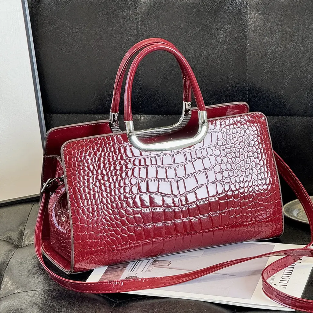Women’s Crocodile Pattern Square Shoulder Bag In PU Leather With Sewing Thread Detail And Single Shoulder Strap