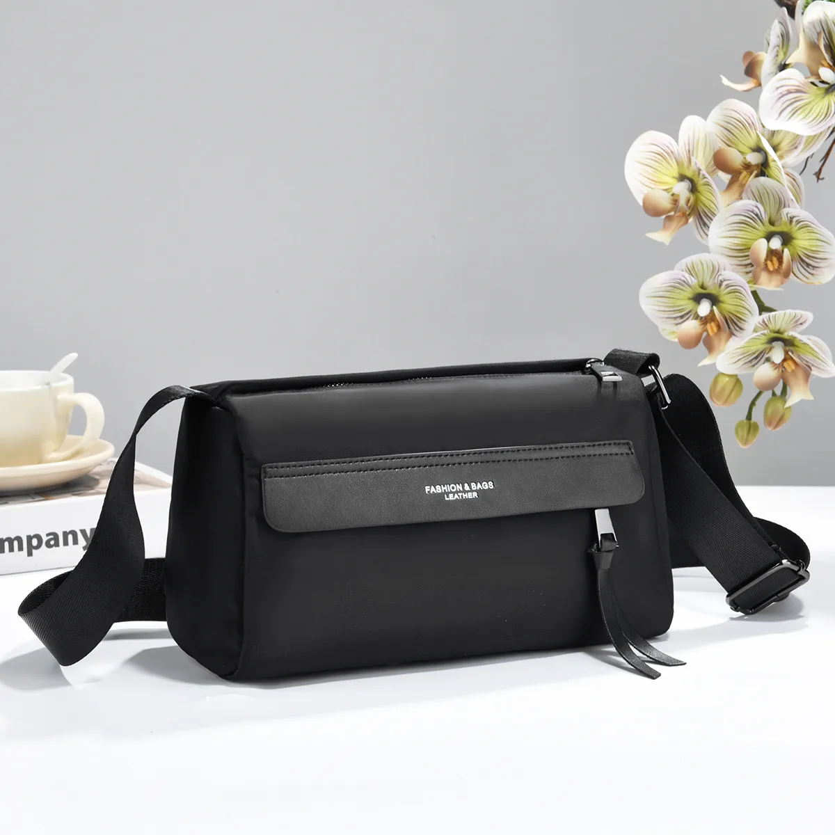 Splicing Cylindrical Crossbody Bag For Women In Oxford Cloth Featuring Sewing Thread With Single Shoulder Strap For Autumn Main image