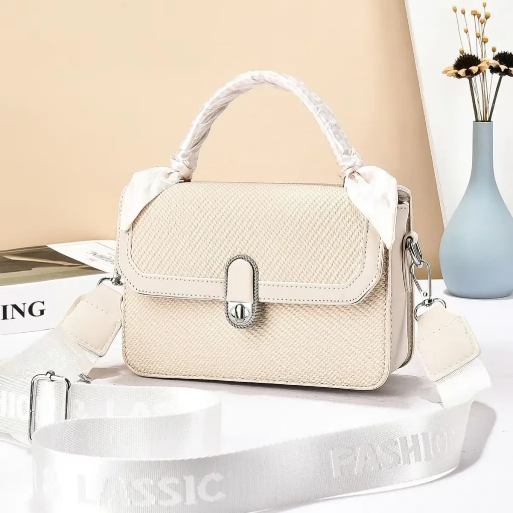 Women’s Square Splicing Shoulder Bag In Polyester Featuring Lock Detail