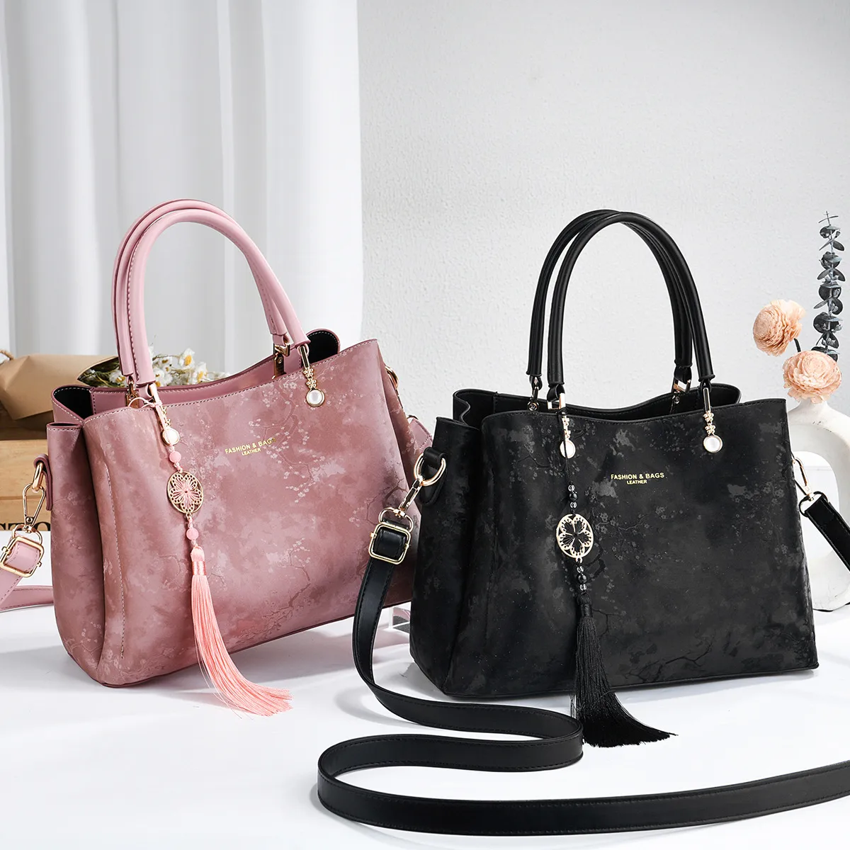 Solid Color Square PU Leather Tote Bag For Women Featuring Sewing Thread Design Main image