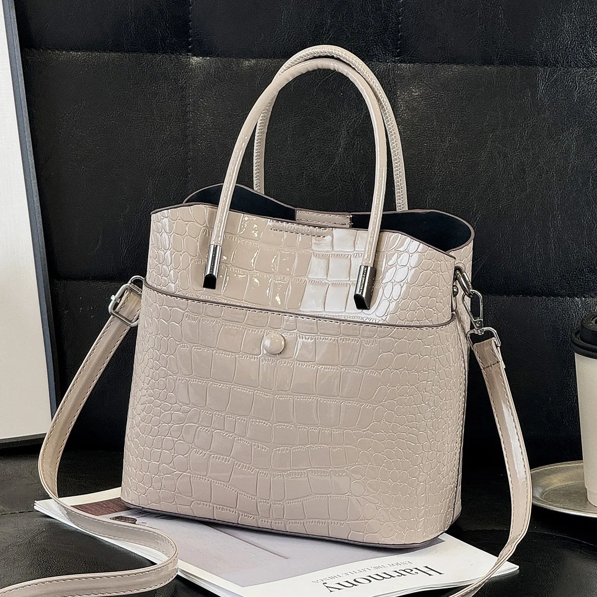 Women’s Crocodile Pattern Square PU Leather Tote Bag With Top Handle, Large Capacity Bucket Bag