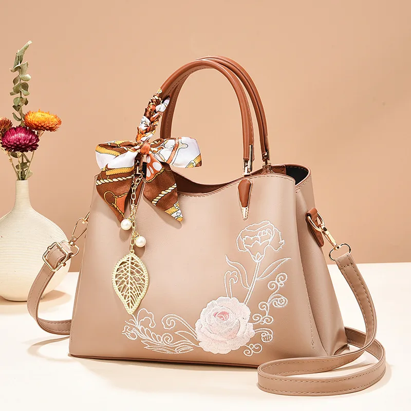 Medium Square Business PU Leather Zipper Clutch Bag For Women Featuring Printed Design