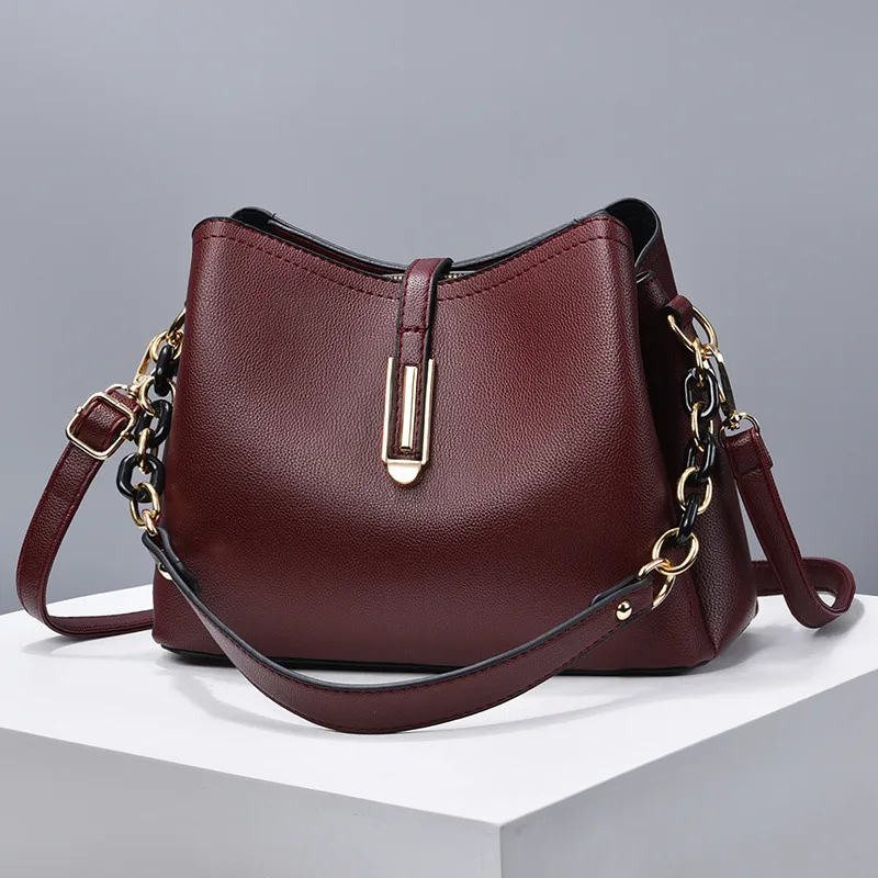 Vintage Style Large Solid Color PU Leather Shoulder Bag For Women With Zipper Closure Main image