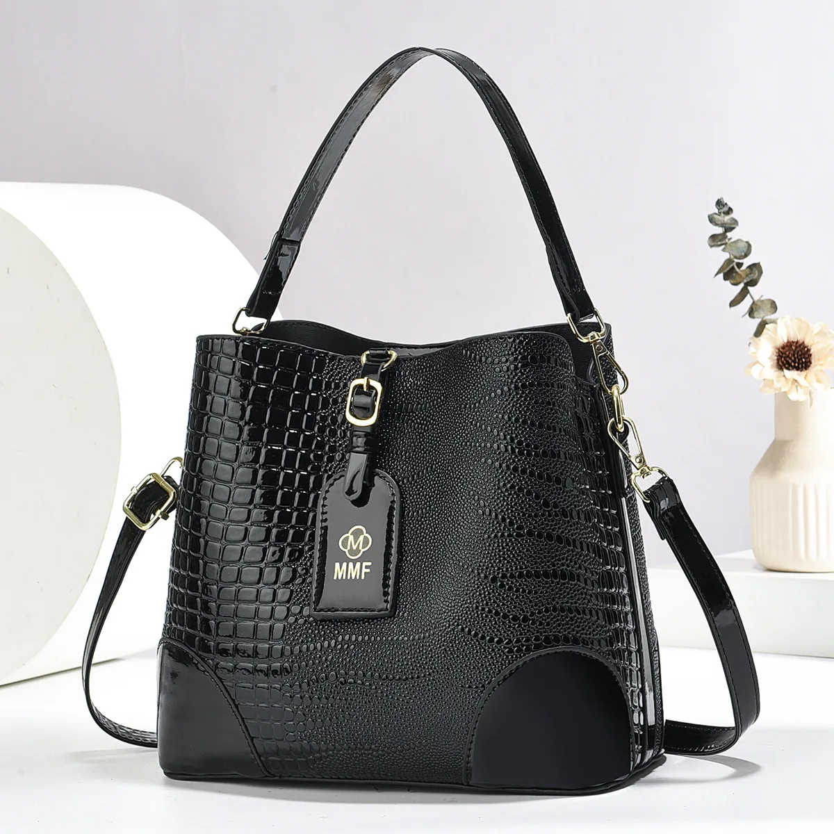 PU Crocodile Bucket Bag For Women With Single Shoulder Strap, Stylish And Durable