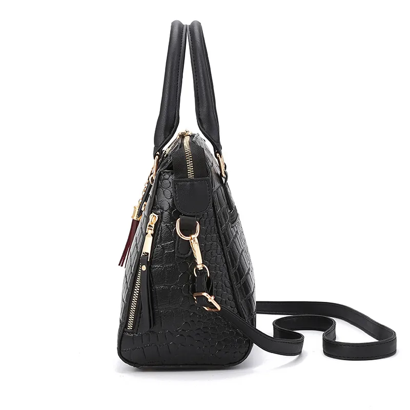 Solid Color Large PU Leather Streetwear Crossbody Shoulder Bag For Women With Zipper Closure