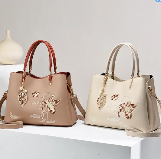 Medium Square Business PU Leather Zipper Clutch Bag For Women Featuring Printed Design