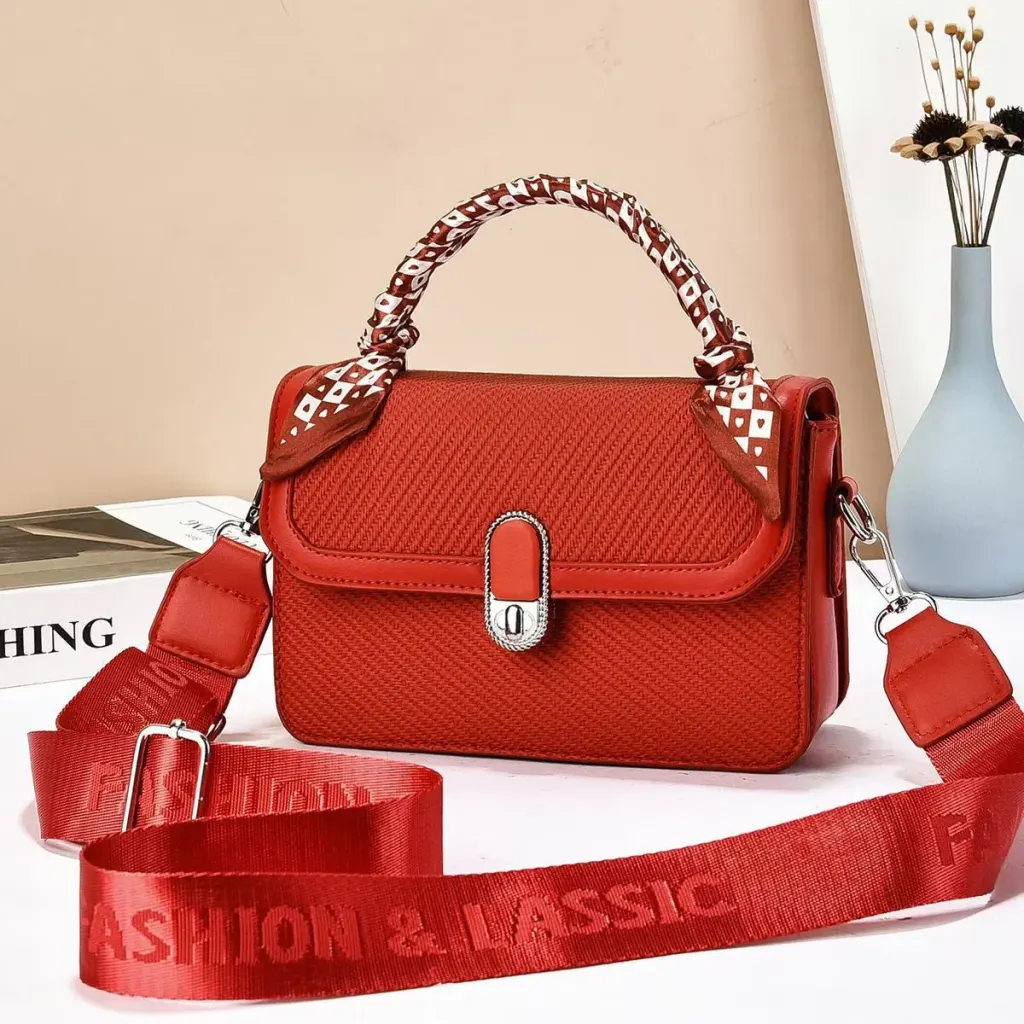 Women’s Square Splicing Shoulder Bag In Polyester Featuring Lock Detail