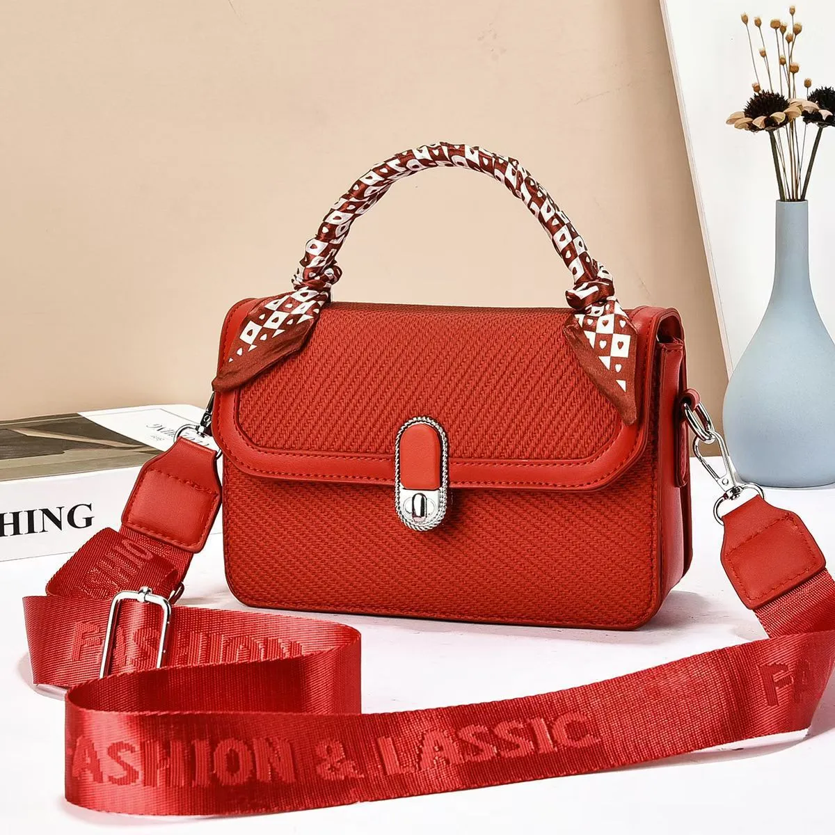 Women’s Square Splicing Shoulder Bag In Polyester Featuring Lock Detail Main image