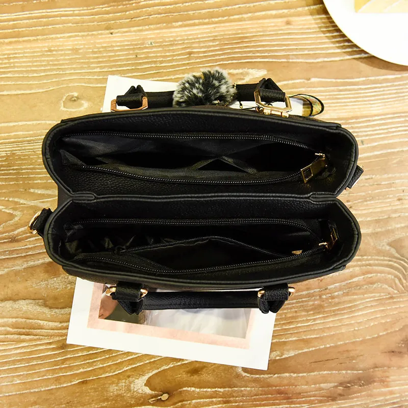 Solid Color Medium PU Leather Platinum Bag For Women Featuring Zipper Closure In Streetwear Style