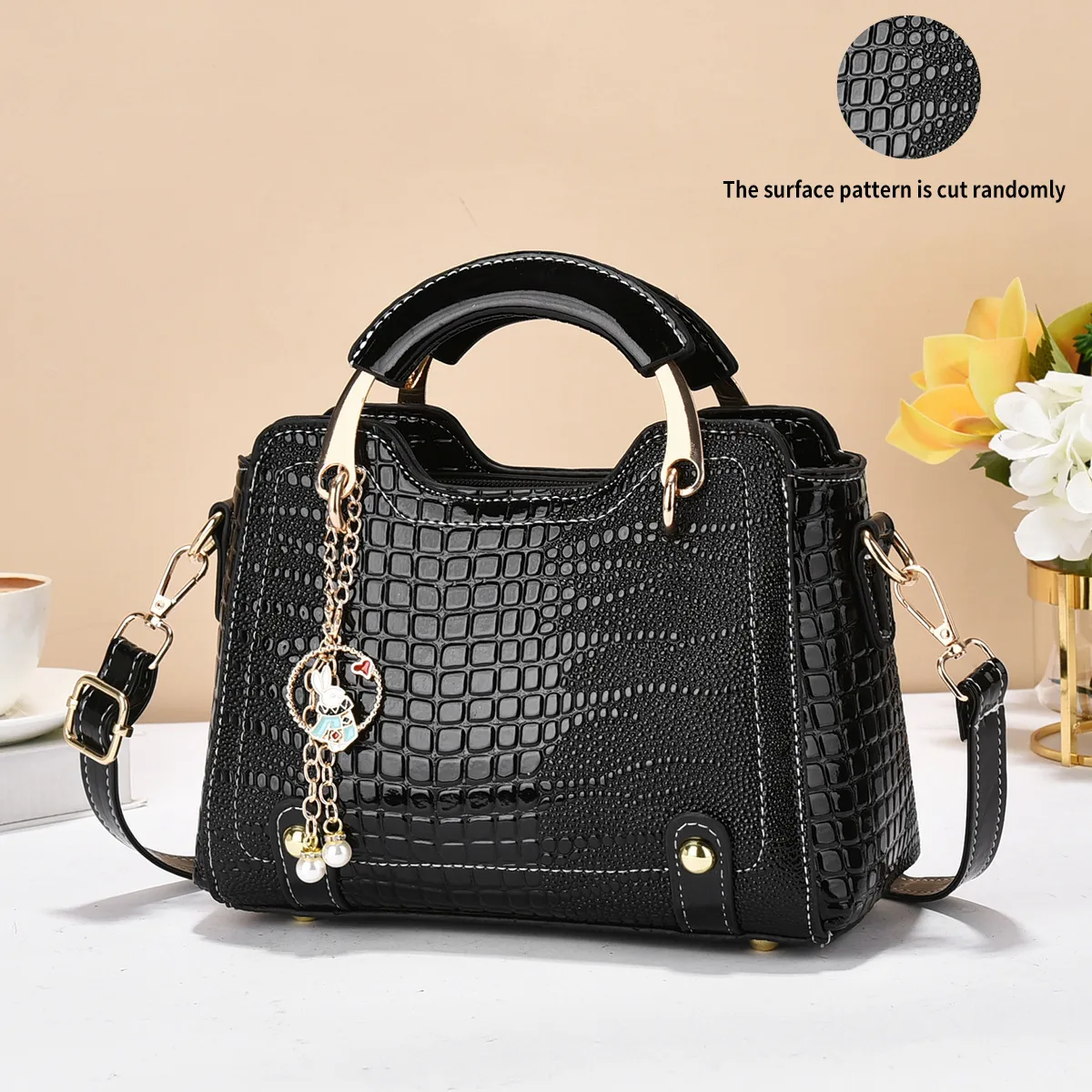 Square PU Crocodile Pattern Shoulder Bag For Women With Single Shoulder Strap Stylish Ladies Shoulder Bag