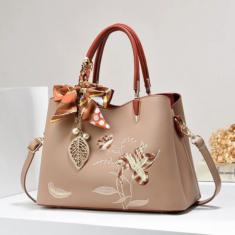 Medium Square Business PU Leather Zipper Clutch Bag For Women Featuring Printed Design