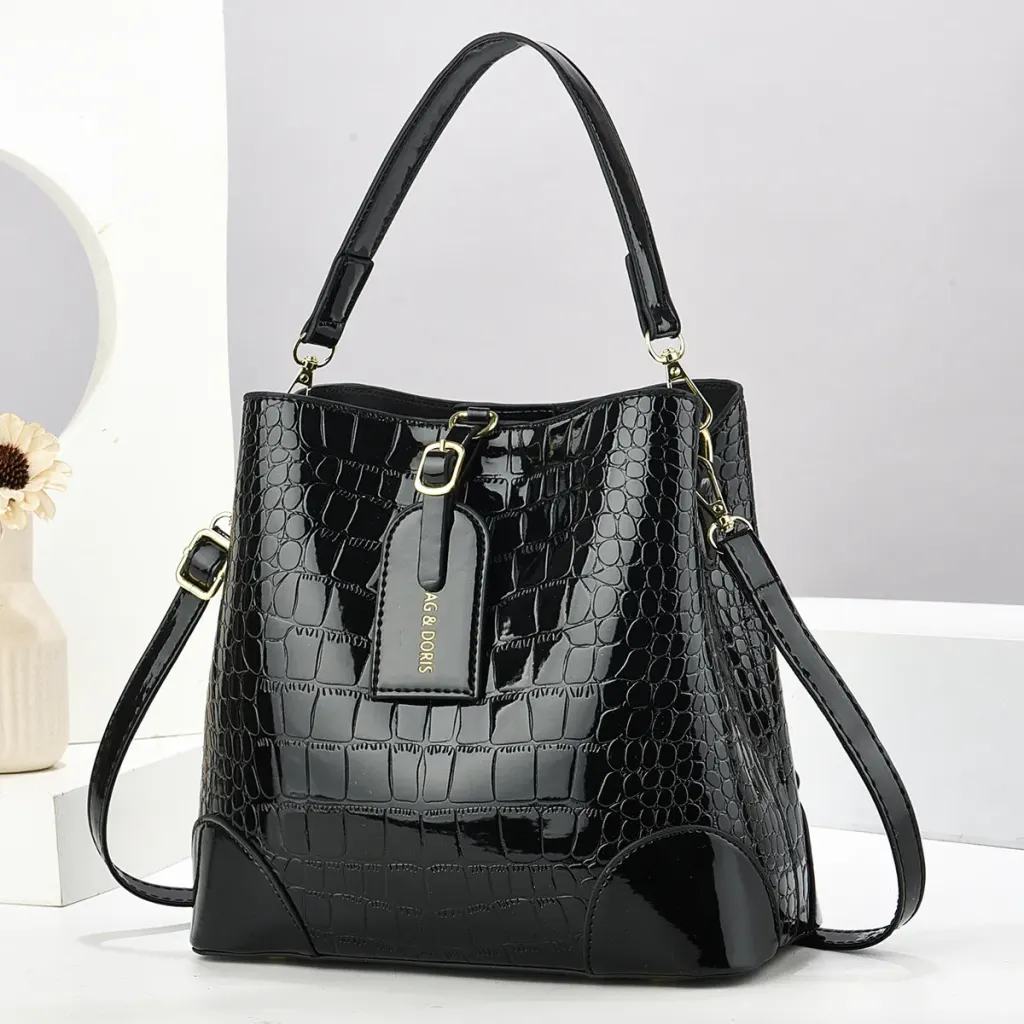 Women’s Crocodile Pattern PU Leather Bucket Bag Featuring Crocodile Fashion Element
