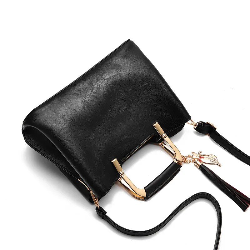 Large Solid Color Square Women’s Shoulder Bag In Pu Leather With Zipper Closure, Featuring Vintage European And American Style