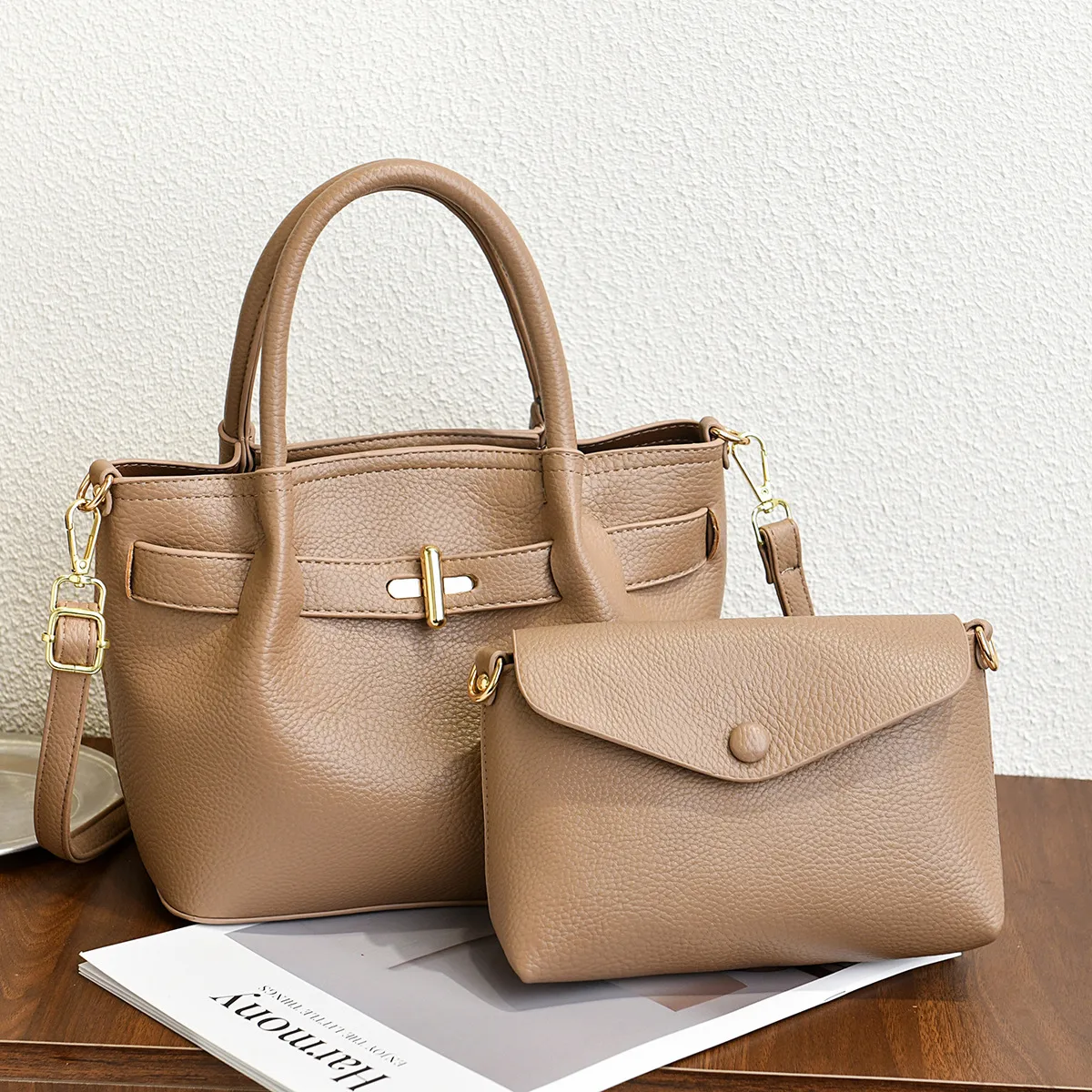 Women PU Leather Bucket Tote Bag With Sewing Thread Detailing And Folds, Top Handle Style For Spring